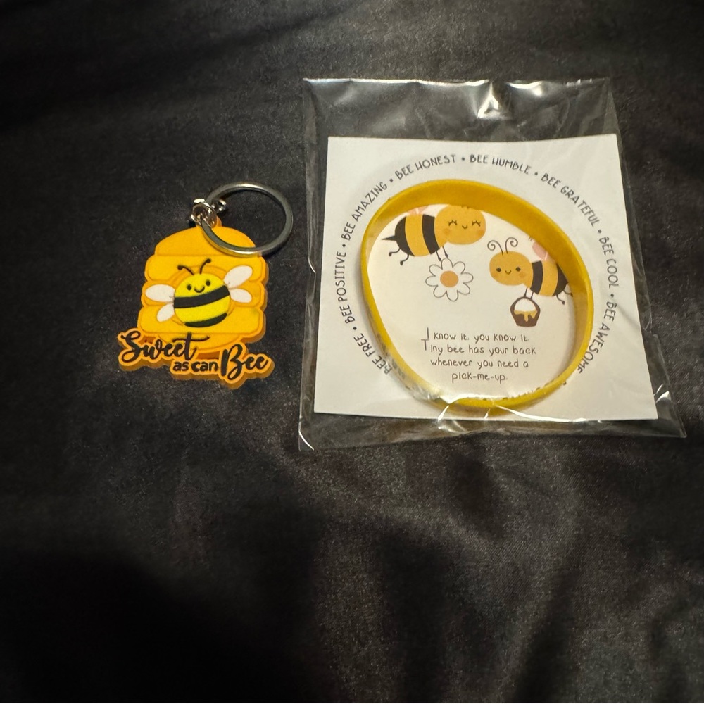 Bee Happy Silicone Wristband + Bee Keychain Set | Daisy Theme | Feel-Good Gifts